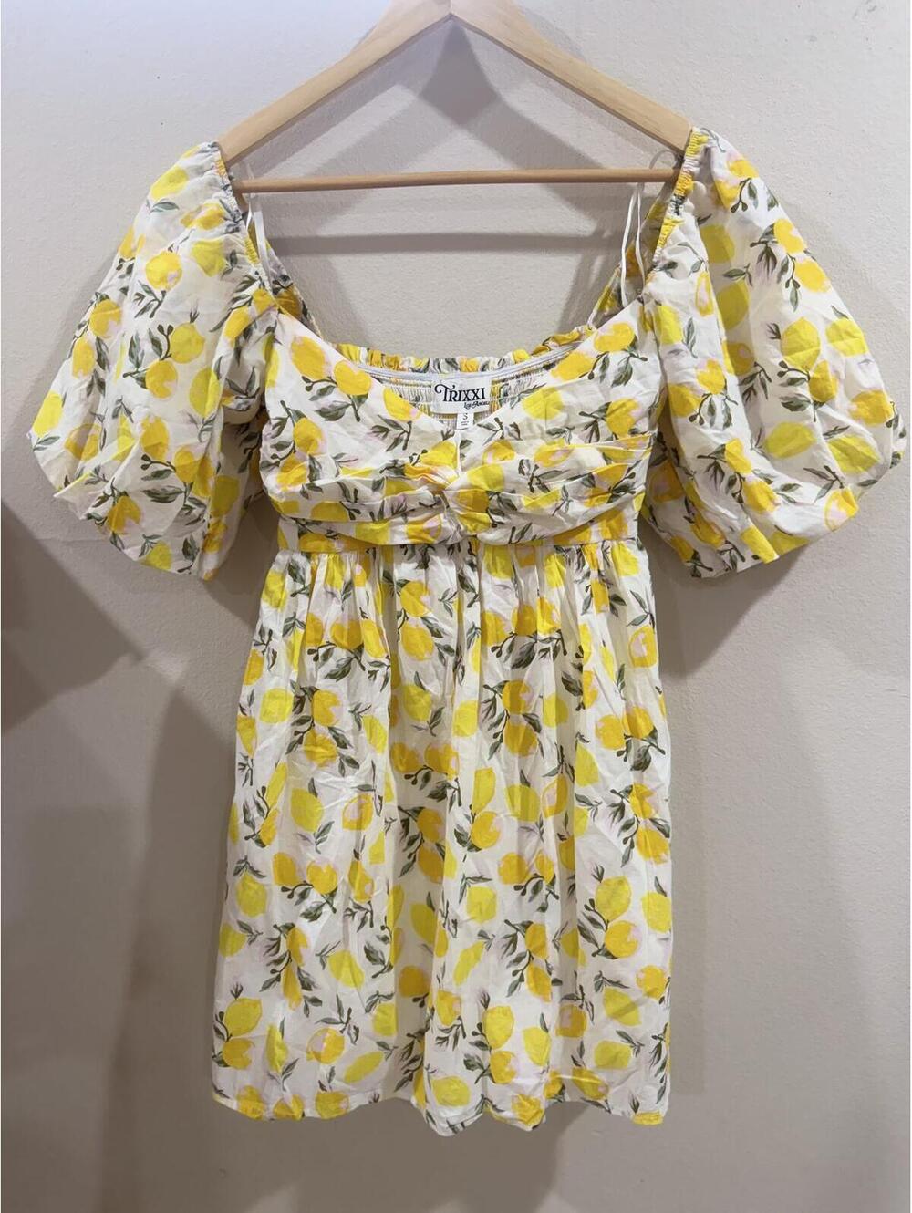 Trixxi Lemon Print Dress with Puff Sleeves